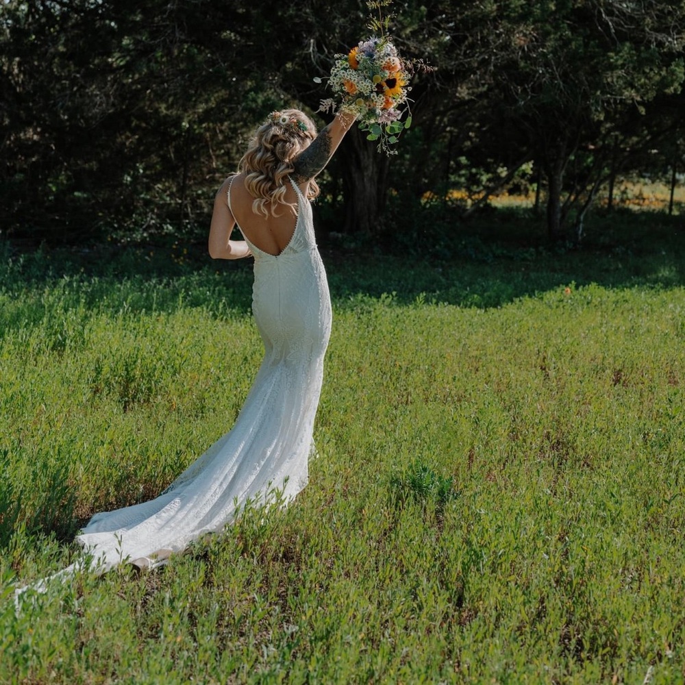 Beautiful boho wedding dress for sale!